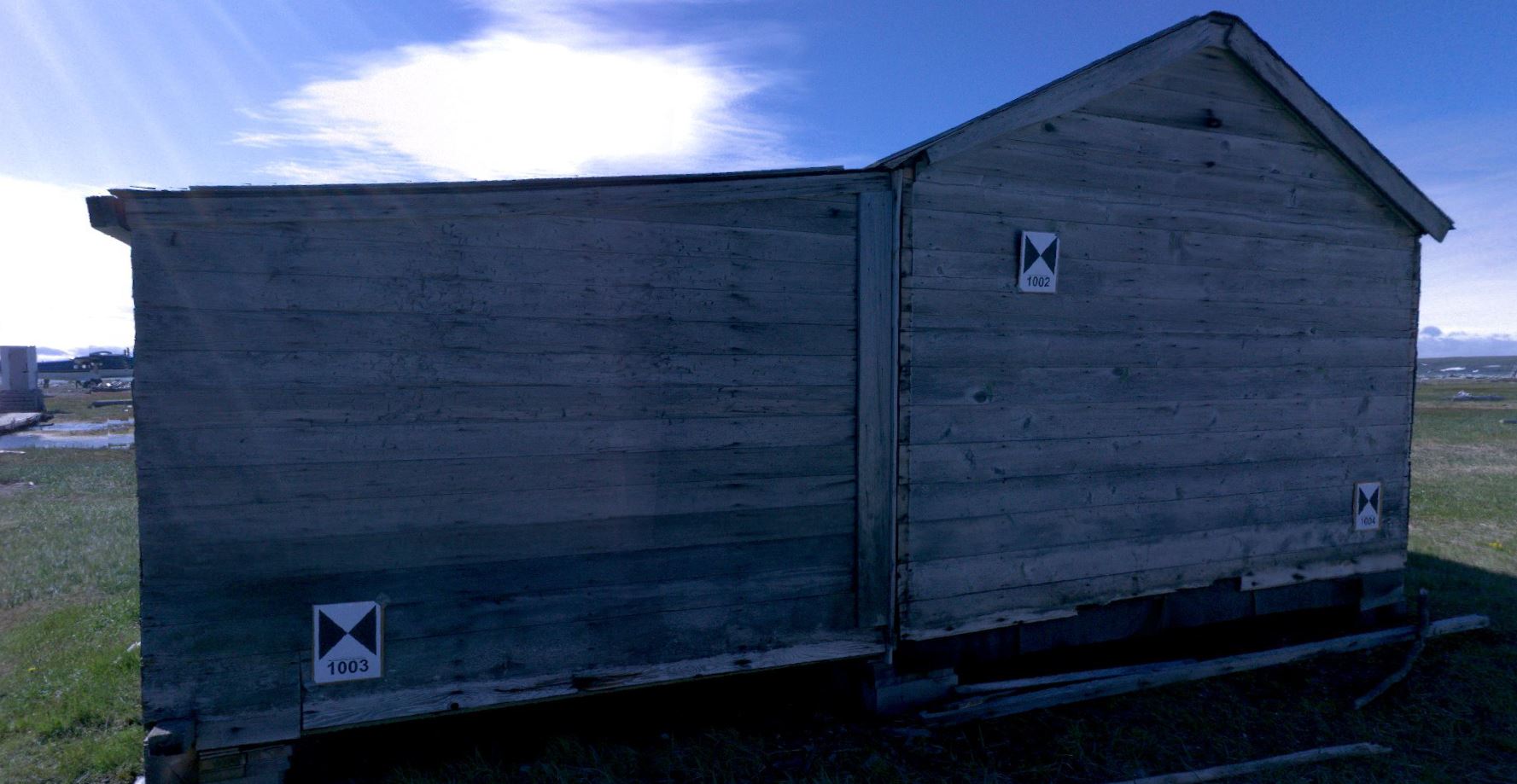 Panoramic view of scanning location 7 of the exterior of Small House no.11 on Herschel Island
