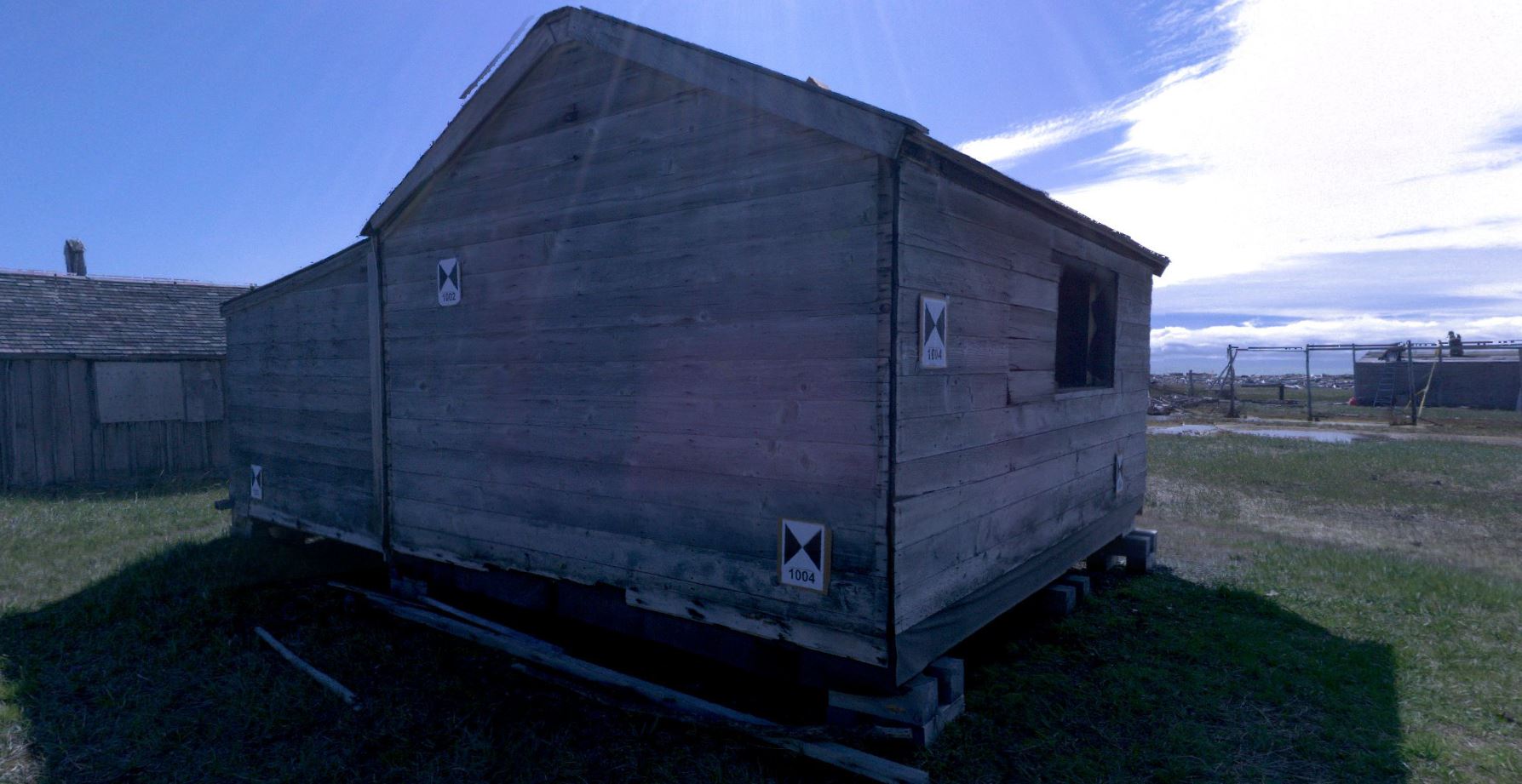 Panoramic view of scanning location 9 of the exterior of Small House no.11 on Herschel Island